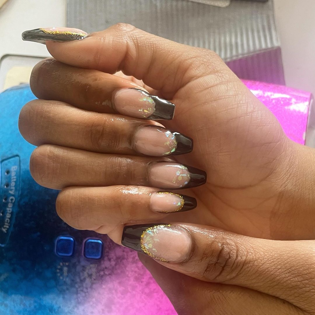 Onglerie acrylique noir et or — Black & Beauty Studio